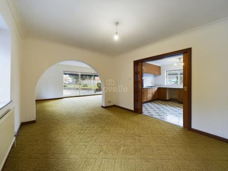 3 bedroom Detached bungalow to let in Newark Road, Lincoln, LN6