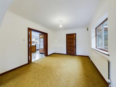 3 bedroom Detached bungalow to let in Newark Road, Lincoln, LN6