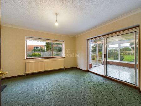 3 bedroom Detached bungalow to let in Newark Road, Lincoln, LN6