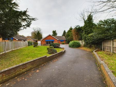 3 bedroom Detached bungalow to let in Newark Road, Lincoln, LN6