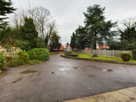 3 bedroom Detached bungalow to let in Newark Road, Lincoln, LN6