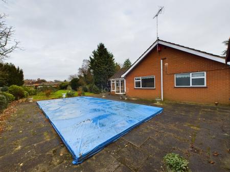 3 bedroom Detached bungalow to let in Newark Road, Lincoln, LN6