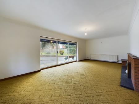 3 bedroom Detached bungalow to let in Newark Road, Lincoln, LN6
