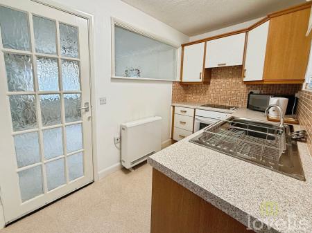 1 bedroom Semi-detached bungalow for sale in St. Claires Court, Lincoln, LN6