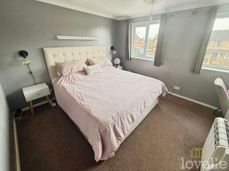 2 bedroom Semi-detached house to let in Harlaxton Drive, Lincoln, LN6