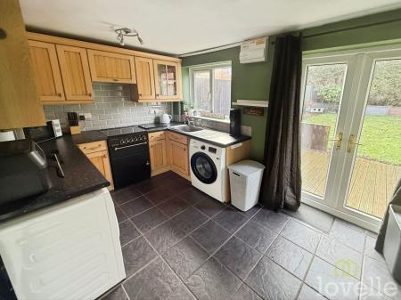 2 bedroom Semi-detached house to let in Harlaxton Drive, Lincoln, LN6