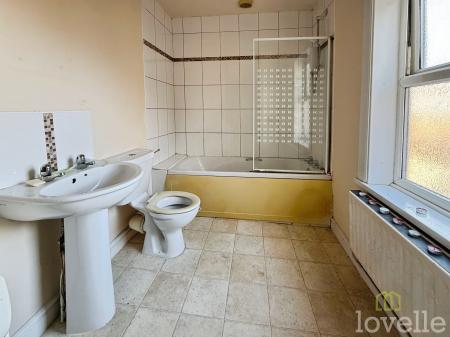 2 bedroom Terraced House for sale in Hood Street, Lincoln, LN5