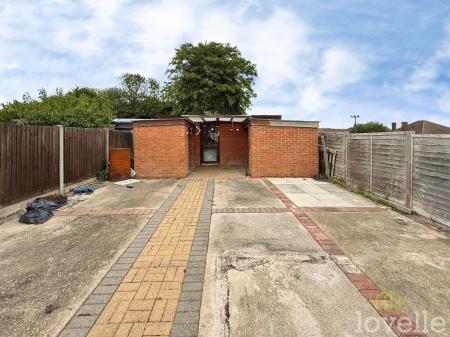 3 bedroom Terraced House for sale in Coult Avenue, North Hykeham, LN6