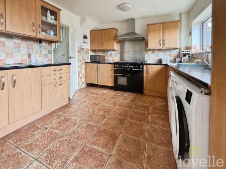 3 bedroom Terraced House for sale in Coult Avenue, North Hykeham, LN6