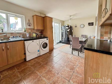 3 bedroom Terraced House for sale in Coult Avenue, North Hykeham, LN6