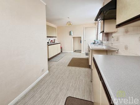 2 bedroom Detached bungalow for sale in Redwood Drive, Waddington, LN5
