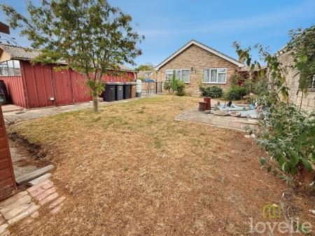 2 bedroom Detached bungalow for sale in Redwood Drive, Waddington, LN5