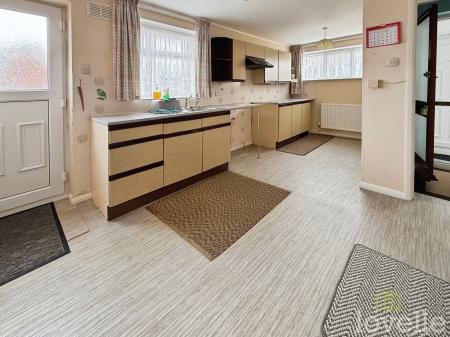 2 bedroom Detached bungalow for sale in Redwood Drive, Waddington, LN5