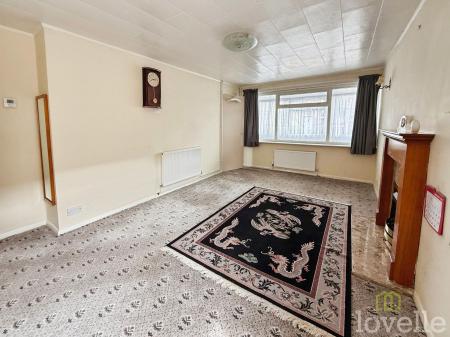 2 bedroom Detached bungalow for sale in Redwood Drive, Waddington, LN5