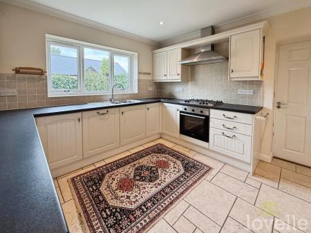 3 bedroom Detached bungalow for sale in Grantham Road, Waddington, LN5