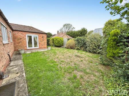 3 bedroom Detached bungalow for sale in Grantham Road, Waddington, LN5