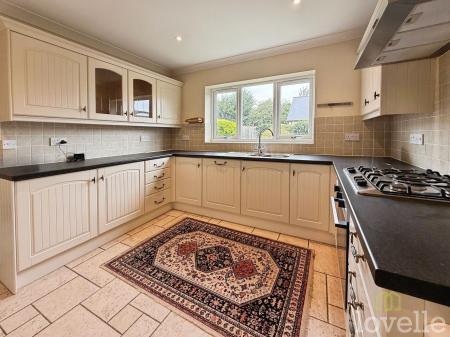3 bedroom Detached bungalow for sale in Grantham Road, Waddington, LN5