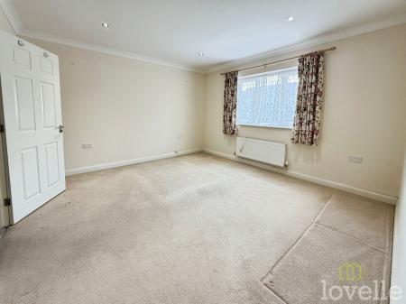 3 bedroom Detached bungalow for sale in Grantham Road, Waddington, LN5