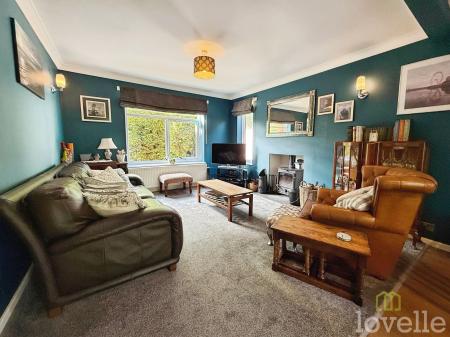 4 bedroom Detached house for sale in Wickenby Close, North Hykeham, LN6