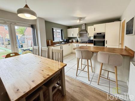4 bedroom Detached house for sale in Ivy Bank, Witham St. Hughs, LN6