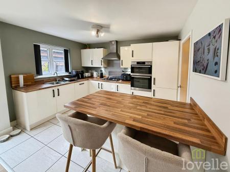 4 bedroom Detached house for sale in Ivy Bank, Witham St. Hughs, LN6