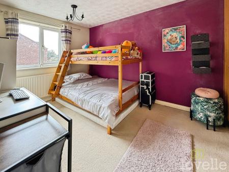 3 bedroom Semi-detached house for sale in The Gleanings, Navenby, LN5