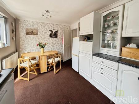 3 bedroom Semi-detached house for sale in Wigsley Road, Lincoln, LN6