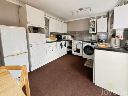 3 bedroom Semi-detached house for sale in Wigsley Road, Lincoln, LN6