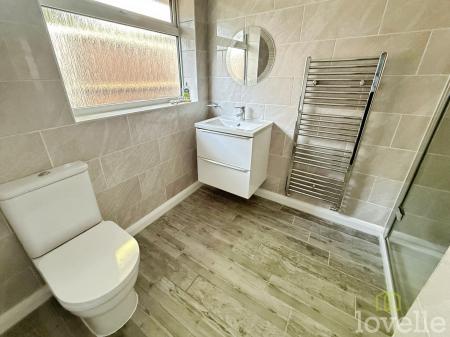3 bedroom Detached bungalow for sale in Garrick Close, Lincoln, LN5