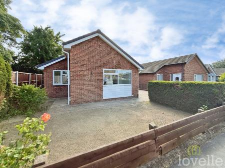 3 bedroom Detached bungalow for sale in Garrick Close, Lincoln, LN5