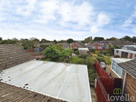 4 bedroom Detached bungalow for sale in Meadow Lane, North Hykeham, LN6