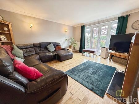 4 bedroom Detached bungalow for sale in Meadow Lane, North Hykeham, LN6