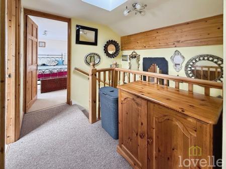 4 bedroom Detached bungalow for sale in Meadow Lane, North Hykeham, LN6