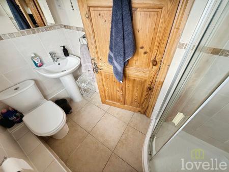 4 bedroom Detached bungalow for sale in Meadow Lane, North Hykeham, LN6
