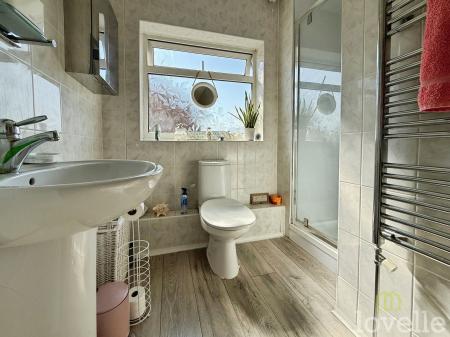 3 bedroom Semi-detached house for sale in Richmond Drive, North Hykeham, LN6