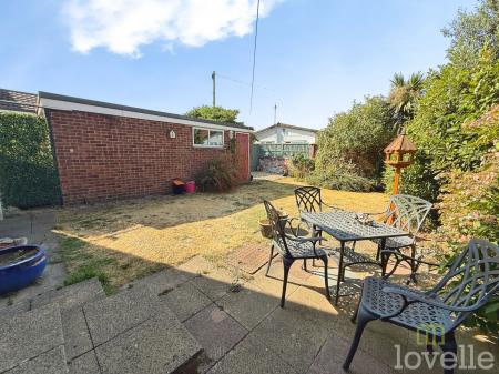 3 bedroom Semi-detached house for sale in Richmond Drive, North Hykeham, LN6