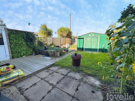 3 bedroom Terraced House for sale in Larchwood Crescent, Lincoln, LN6