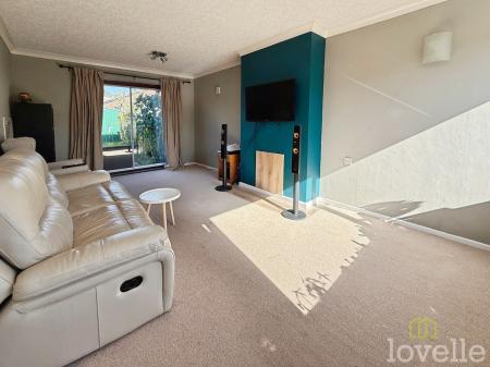 3 bedroom Terraced House for sale in Larchwood Crescent, Lincoln, LN6
