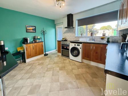 3 bedroom Terraced House for sale in Larchwood Crescent, Lincoln, LN6