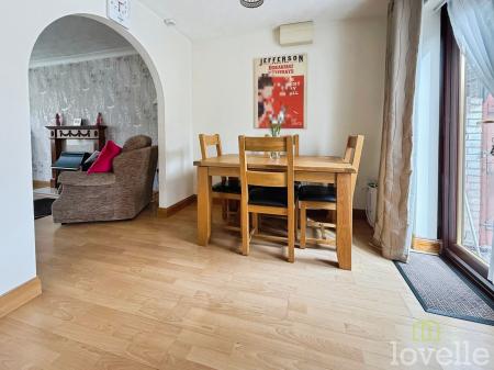 3 bedroom Semi-detached house for sale in Stenigot Road, Lincoln, LN6