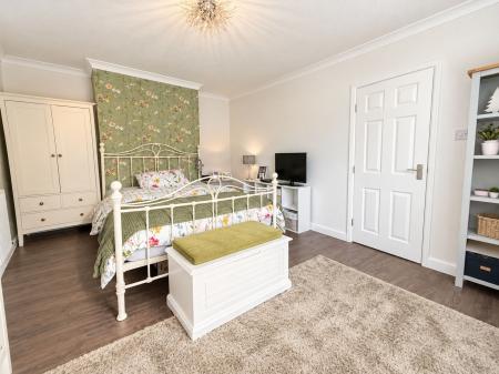 2 bedroom Detached bungalow for sale in St. Hilarys Close, North Hykeham, LN6