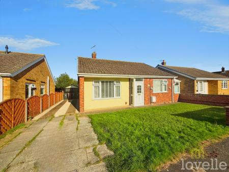 St. Hilarys Close, North Hykeham, LN6