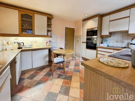 3 bedroom Detached bungalow for sale in Wetherby Crescent, Lincoln, LN6