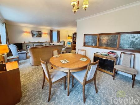 3 bedroom Detached bungalow for sale in Wetherby Crescent, Lincoln, LN6