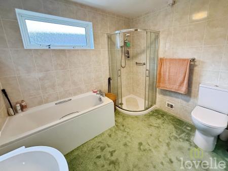 3 bedroom Detached bungalow for sale in Wetherby Crescent, Lincoln, LN6