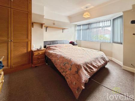 3 bedroom Semi-detached house for sale in Western Crescent, Lincoln, LN6