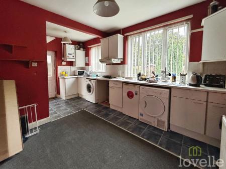 3 bedroom Semi-detached house for sale in Western Crescent, Lincoln, LN6