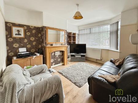 3 bedroom Semi-detached house for sale in Western Crescent, Lincoln, LN6