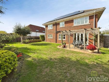 4 bedroom Detached house for sale in St. Georges Drive, Woodhall Spa, LN10