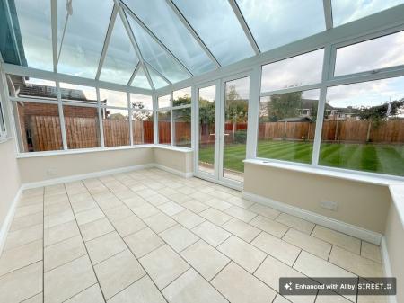 3 bedroom Detached bungalow for sale in Greenbank Drive, Lincoln, LN6